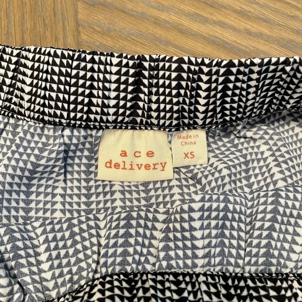 NORDSTROM - Ace Delivery Pleated Skirt - Picture 7 of 8
